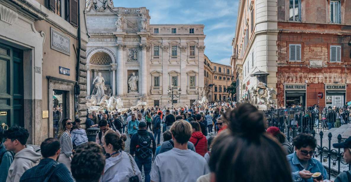 10 Wonders of Rome in 3 hours - Trevi Fountain and Piazza di Pietra: iconic water, then quiet ancient edges