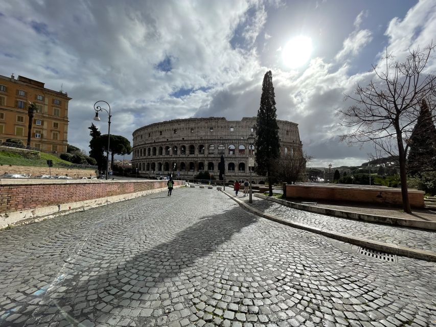 Colosseum: Semi Private Tour with VIP Arena Access - Panoramic Photos First: A Smart Moment Before the Interior Crush