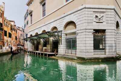 From Rome: Day Trip to Venice by High-Speed Train - Getting to Venice’s waterways with a one-way waterbus pass