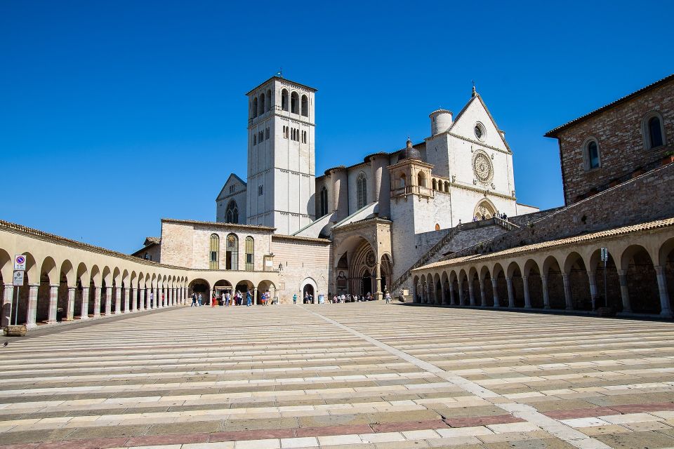 From Rome: Umbria, Assisi and Orvieto Day Tour - Assisi: St. Francis and Santa Chiara, guided so it actually lands