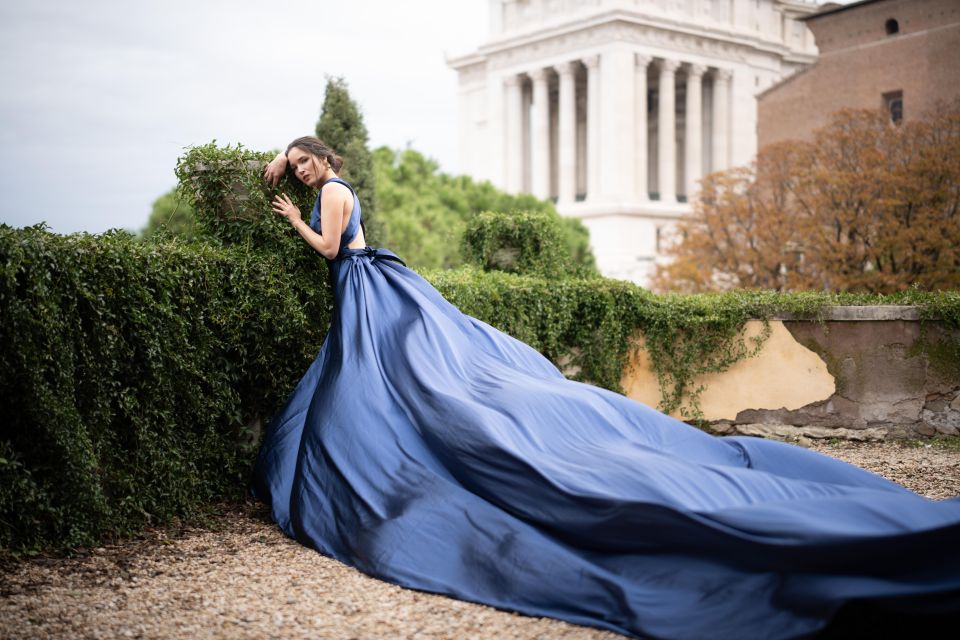 Professional Photoshoot in Rome - Piazza Venezia: where compositions get more dramatic