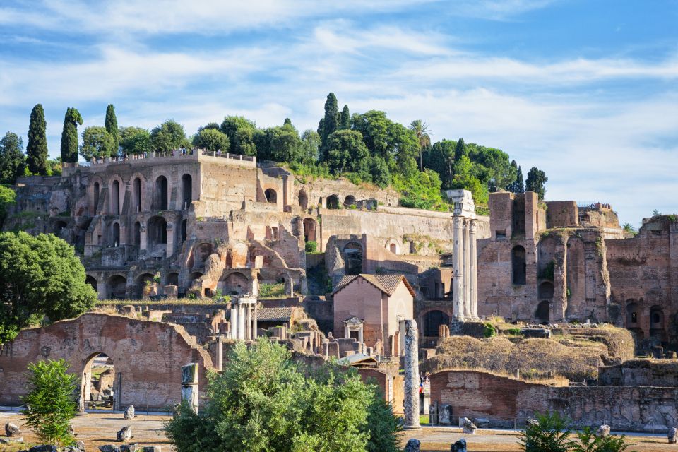 Rome: 3.5-Hour Small Group E-Bike Tour - Getting great explanations: the guide is part of the value