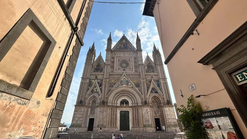 Rome: Assisi, Civita di Bagnoregio and Orvieto Day Tour - Orvieto: Gothic cathedral and volcanic-cliff views