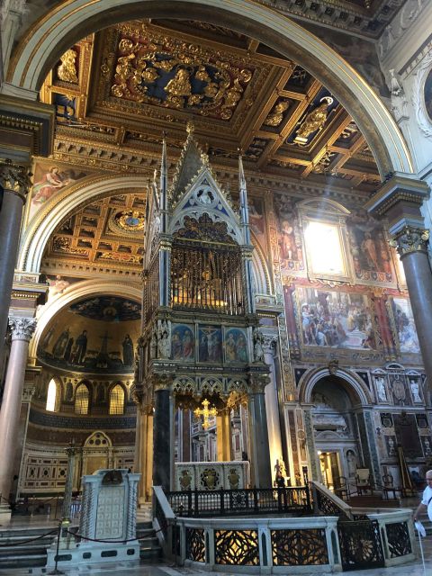 Rome: Basilica of St John Lateran & Holy Steps 1-Hour Tour - The guide makes or breaks this tour