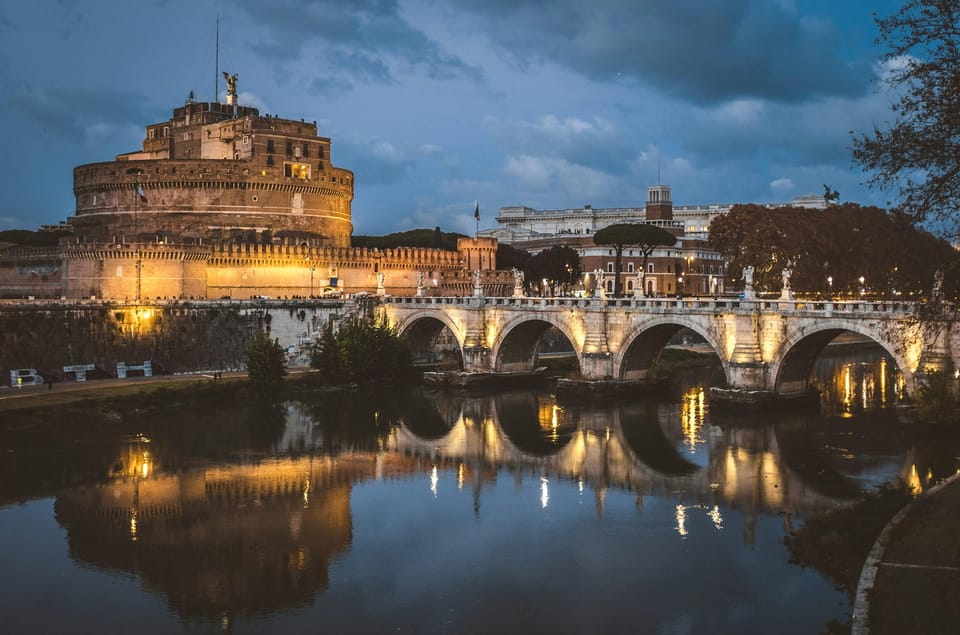 Rome: Castel Sant'Angelo Skip-the-Line Entry Ticket - Getting in: meeting the host and using express security