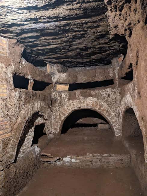 Rome: Catacombs Skip-the-Line Tour with Tickets - Why San Domitilla catacombs feel different from a standard history stop