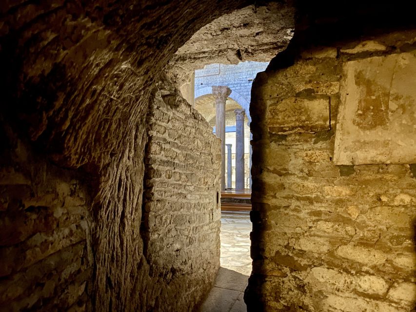 Rome: Catacombs & St Clement's Underground Semi-Private Tour - Key things I think you should notice