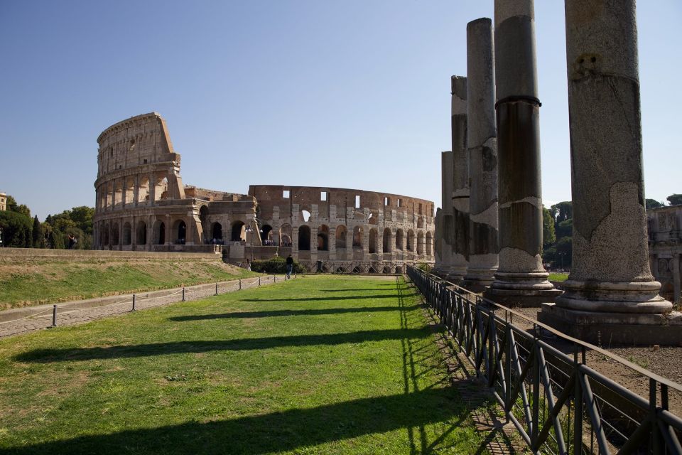 Rome: Colosseum Arena Private Tour with Ancient City - The guide makes or breaks it: what to look for on the day