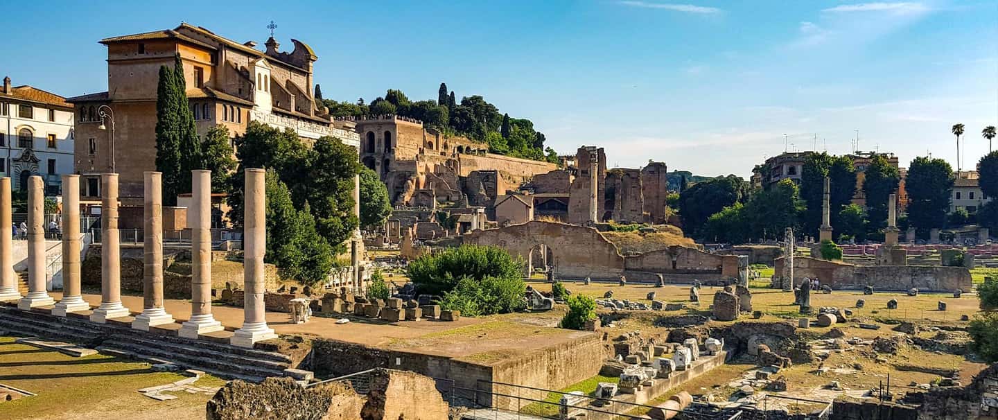 Rome: Colosseum Express Entry with Audio Guide App - Virtual reality: when it helps, and when it doesn’t include the Colosseum