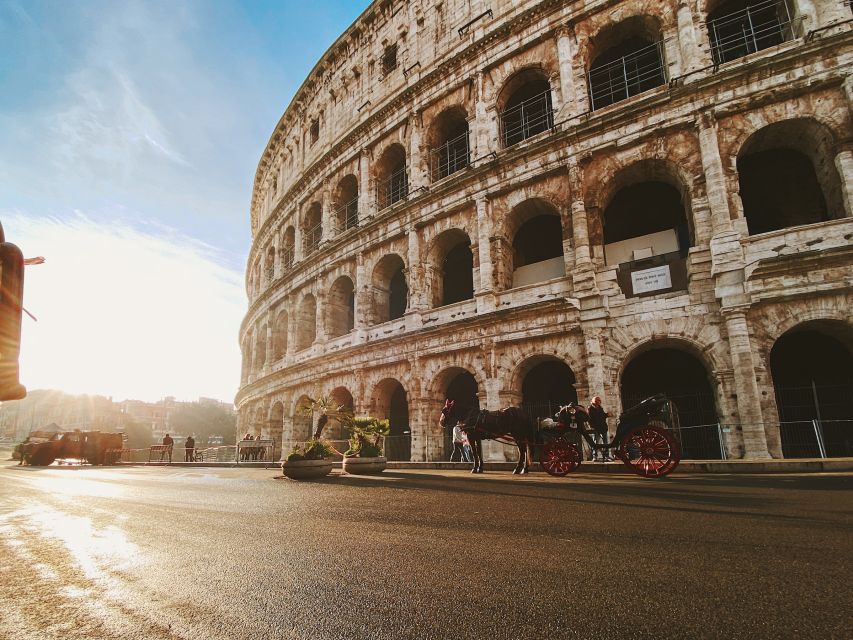 Rome: Colosseum Express Guided Tour - Entering the Colosseum with an express plan