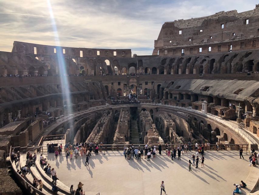 Rome: Colosseum, Forum, and Palatine Hill Guided Tour - Palatine Hill: the view that explains Roman elites