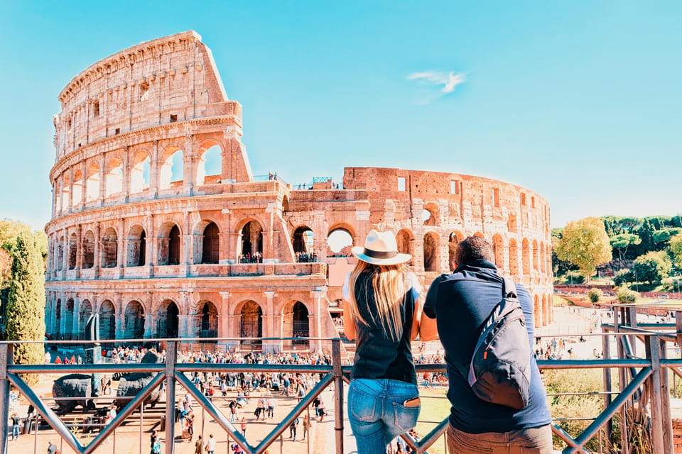 Rome: Colosseum, Forum, & Palatine Hill Entry & Audioguide - Service reality check: escorted entrance vs guided commentary