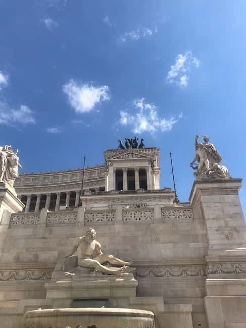 Rome: Colosseum, Forum & Palatine Hosted Entry Experience - Who should book this hosted Colosseum, Forum & Palatine visit?