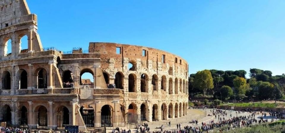 Rome: Colosseum Guided Tour - First step: finding the group and getting through security