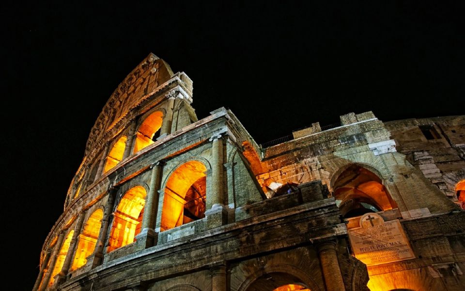 Rome: Colosseum, Roman Forum, and Palatine Hill - Entering the Colosseum: More Than an Icon