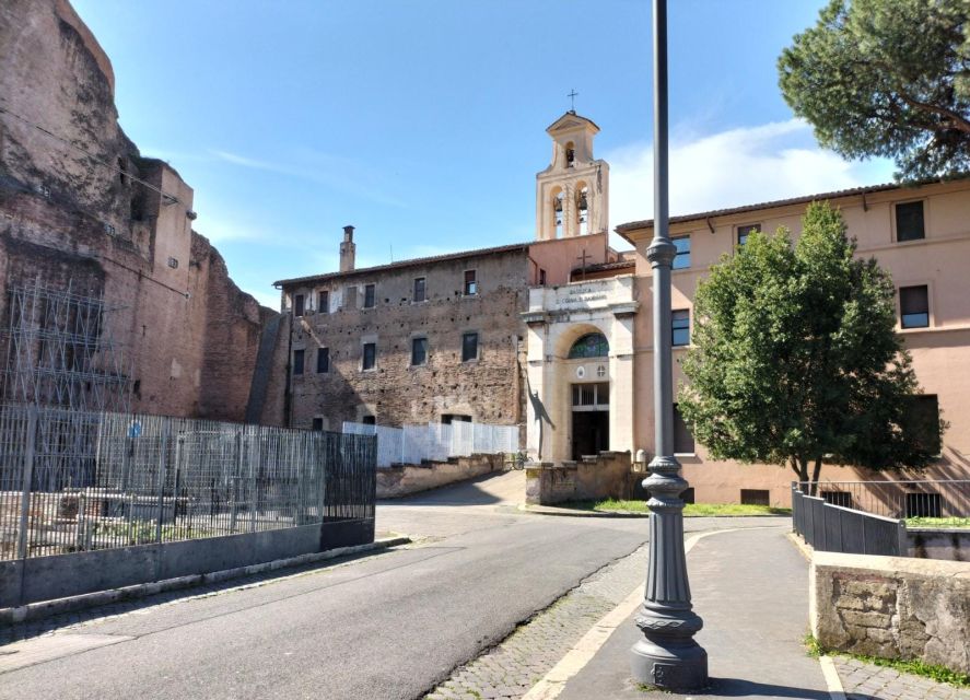 Rome: Colosseum, Roman Forum, and Palatine Hill Ancient Tour - Meeting the Crowd: What Skip-the-Line Really Means in Rome