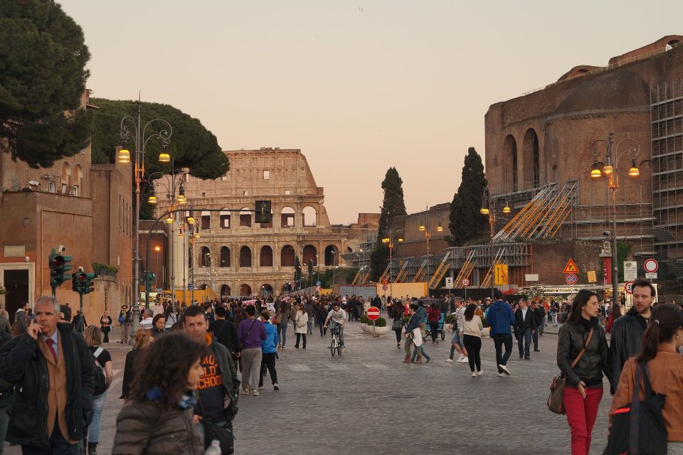 Rome: Colosseum, Roman Forum & Trajan's Market Exterior Tour - Guides, Headphones, and Why This Feels Easier Than Going Solo