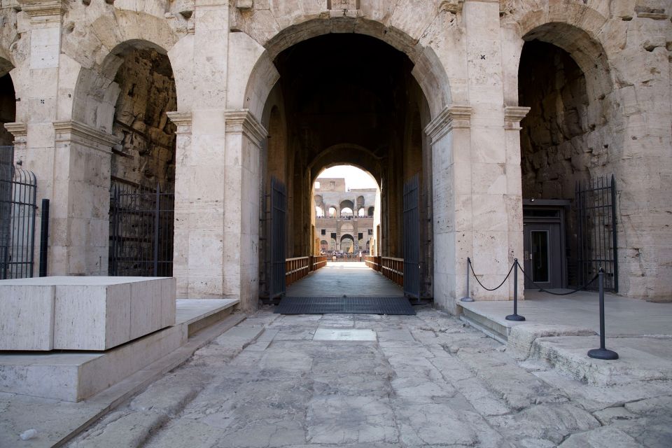 Rome: Colosseum Underground Small Group Guided Tour - A Quick Walk Around the Monument: Fitting the Pieces Together