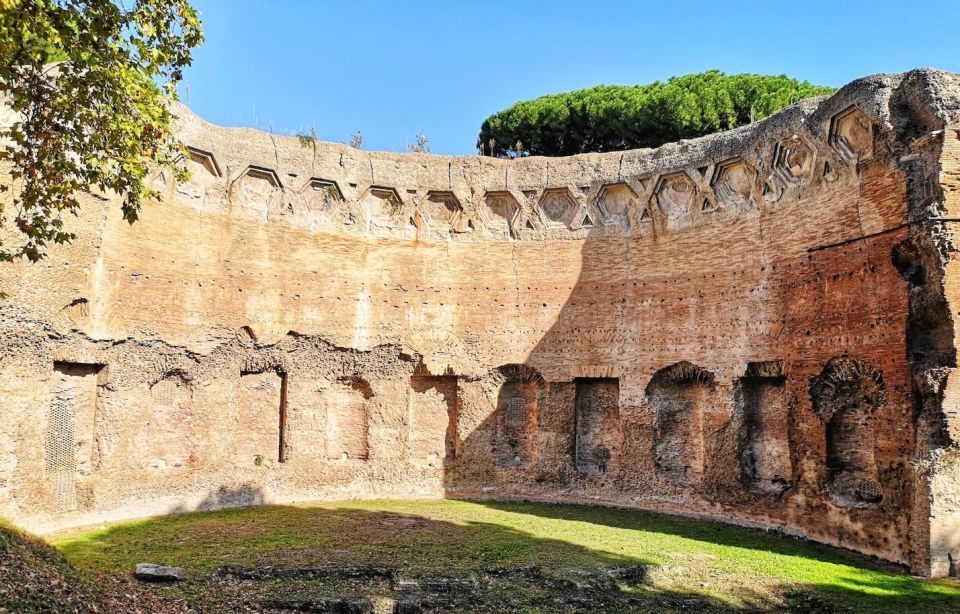 Rome: Domus Aurea Guided Group Tour - The guided circuit underground: frescoes, vaults, and restored rooms