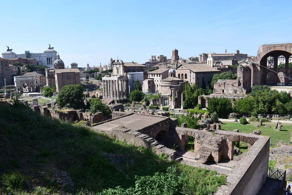 Rome: Domus Aurea Guided Tour and Virtual Reality Experience - What Nero wanted: Palatine homes meet the Esquiline gardens