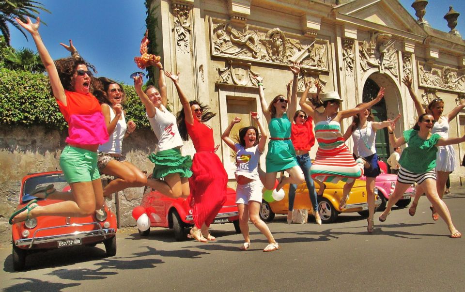 Rome Driving Tour By Vintage Fiat 500 - Start Near the Colosseum: the meeting point moment