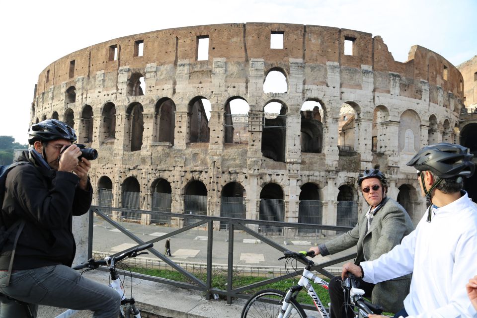Rome E-Bike Tour – Small Group, Safe Route & Local Guide - Meeting by Piazza Navona and Getting Your Bike Fit Right