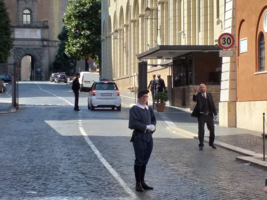 Rome: Early Morning Small-Group Vatican Tour with Pickup - Key highlights at a glance