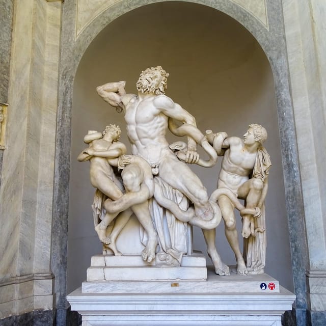 Rome: Early Vatican Museums & Sistine Chapel Tour - Gallery of Tapestries: a softer moment in the middle of the museum push