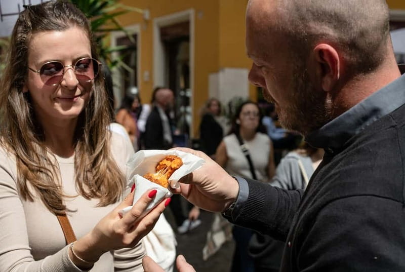 Rome: Eat Like a Roman Ghetto & Campo de' Fiori Food Tour - Stop-by-stop: what the route feels like in real life
