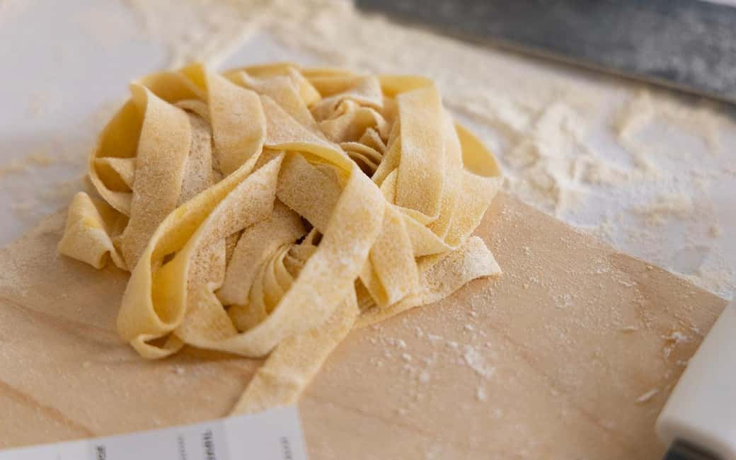 Rome: Enjoy Spritz and Pasta Making in Piazza Navona - Instructor Energy: Why the Teaching Style Matters