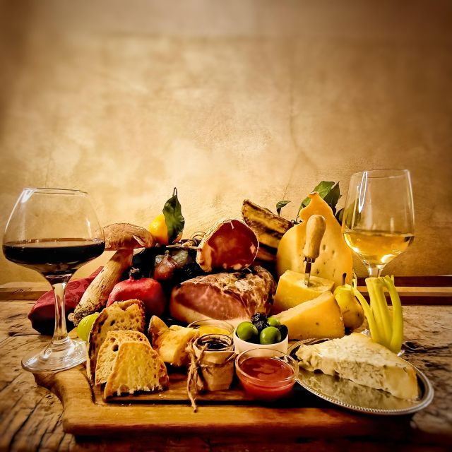 Rome Food Tasting with Wine Paring in Trastevere Experience - What you actually taste: the food lineup