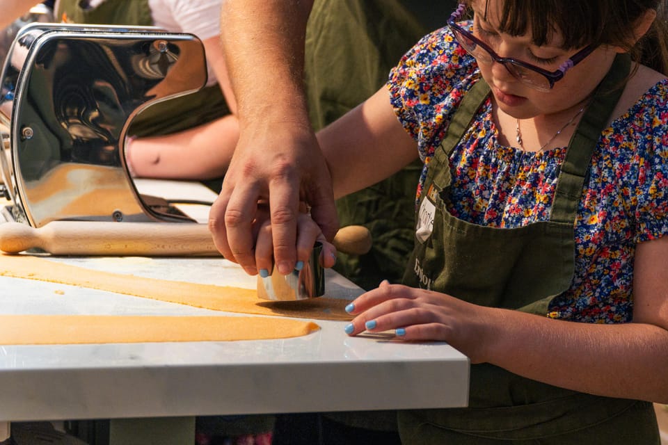 Rome: Pasta, Ravioli & Tiramisu Cooking Class by Colosseum - Near the Colosseum Area: How to Think About Logistics