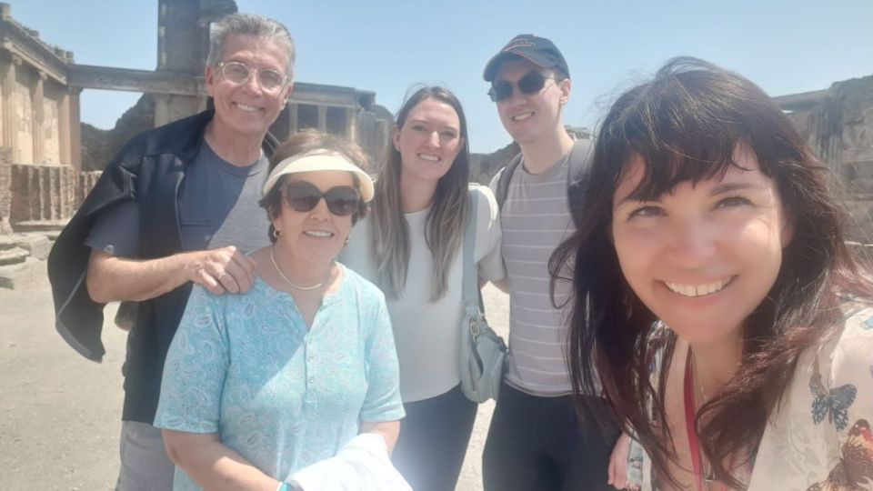 Rome: Pompeii Tour with Wine and Lunch by High Speed Train - Vineyard lunch near Vesuvius: four wines, then a real meal break