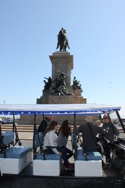 Rome: Private Guided City Highlights Tour by Golf Cart - Starting at Piazza del Popolo: the meeting point that sets the tone