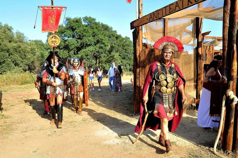 Rome: Roma World, the park to live a day as an Ancient Roman - Gladiator Arena and Sword-Handling Tips: Watch and Try