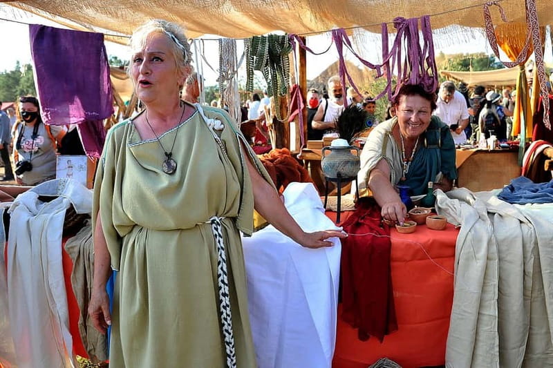 Rome: Roma World, the park to live a day as an Ancient Roman - Birds of Prey Show: Eagles and Hawks as a Main Event