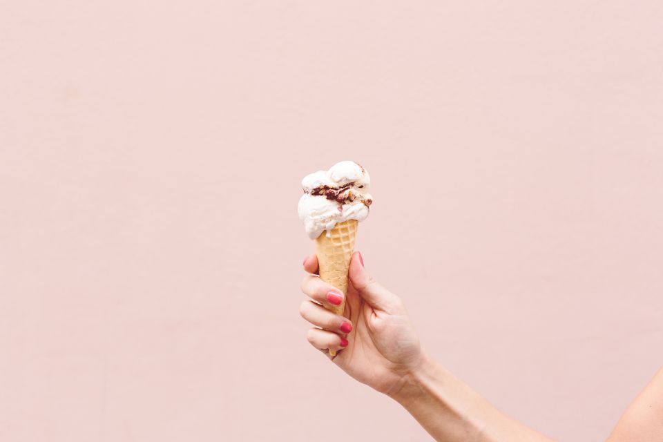 Rome: Twilight Trastevere Food Tour with Wine Tasting - Gelato Lesson: How to Spot the Real Stuff