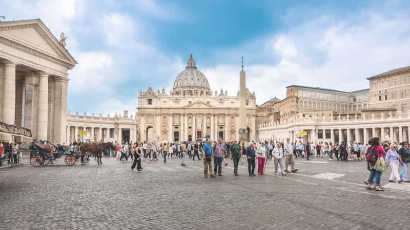 Rome: Vatican Museum Tour and Colosseum Experience - Vatican Museums: your guide turns huge rooms into a clear route