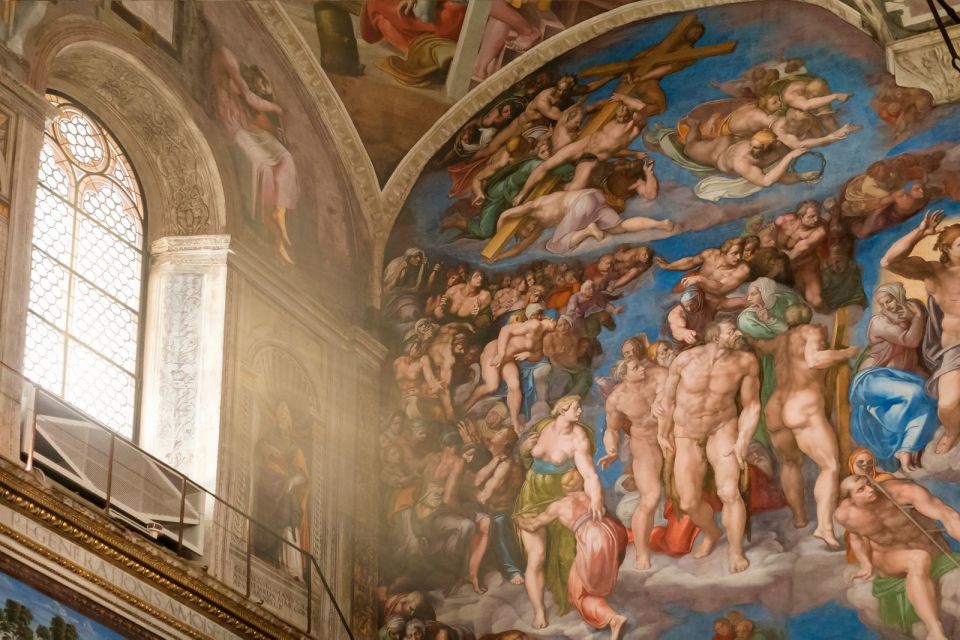 Vatican City: Skip-the-Line Vatican Museums & Sistine Chapel - Meeting point near the Vatican Museums entrance
